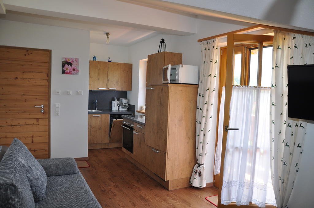 Haus Hoellwart Sankt Johann im Pongau Habitación foto